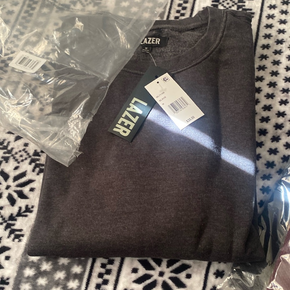 Brand new men’s sweatshirt long sleeves super soft